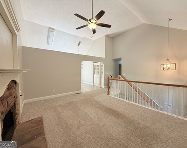 11 Woodvine Court - Photo Thumbnail 3