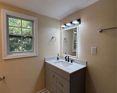 1414 Sycamore Drive Nw - Photo Thumbnail 20