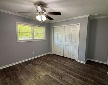 1414 Sycamore Drive Nw - Photo Thumbnail 23