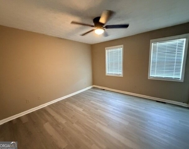 994 Hickory Bend Road - Photo Thumbnail 8