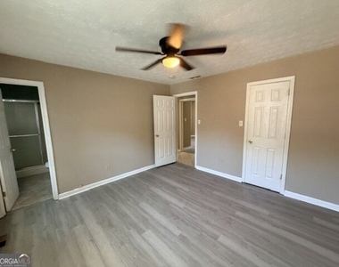 994 Hickory Bend Road - Photo Thumbnail 7