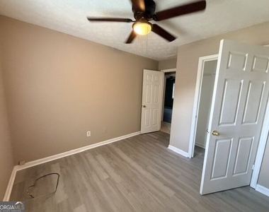 994 Hickory Bend Road - Photo Thumbnail 13
