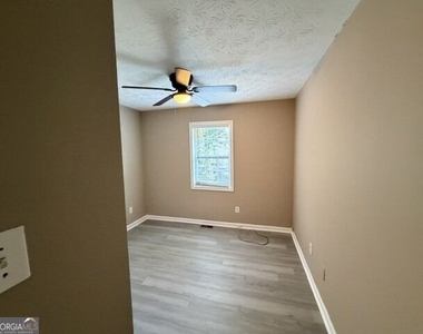 994 Hickory Bend Road - Photo Thumbnail 14