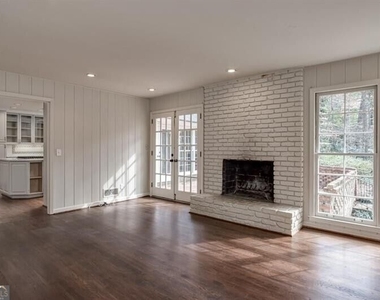 4601 Club Circle Ne - Photo Thumbnail 23