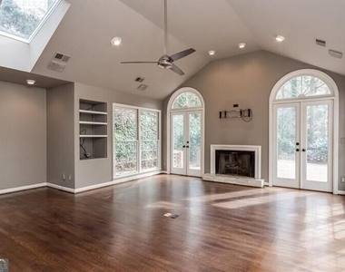 4601 Club Circle Ne - Photo Thumbnail 13