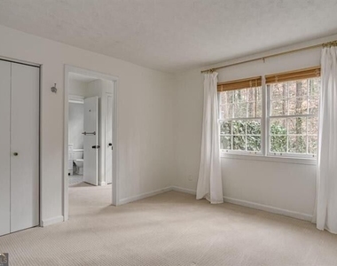 4601 Club Circle Ne - Photo Thumbnail 39