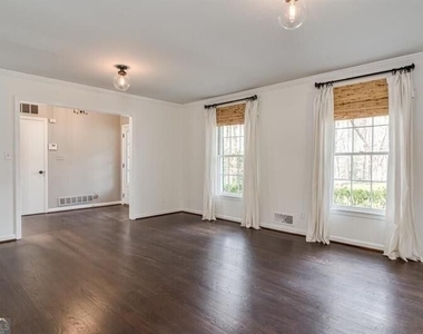 4601 Club Circle Ne - Photo Thumbnail 7