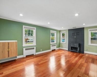 47 W Lawn Rd - Photo Thumbnail 5