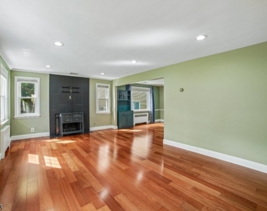 47 W Lawn Rd - Photo Thumbnail 4