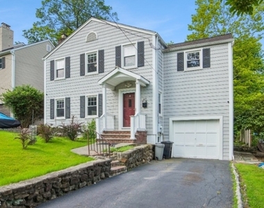 47 W Lawn Rd - Photo Thumbnail 2