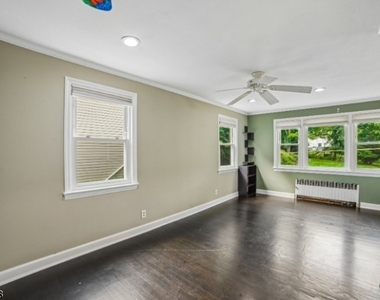 47 W Lawn Rd - Photo Thumbnail 14