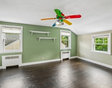 47 W Lawn Rd - Photo Thumbnail 18