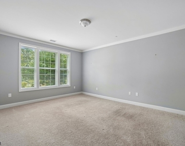 4108 Hoover Ln - Photo Thumbnail 16