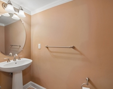 4108 Hoover Ln - Photo Thumbnail 10
