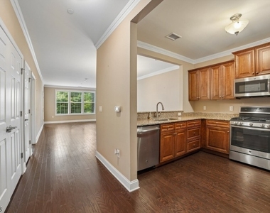 4108 Hoover Ln - Photo Thumbnail 2