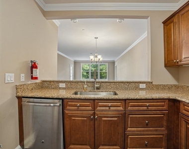 4108 Hoover Ln - Photo Thumbnail 5