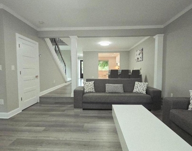14 Chelsea Way - Photo Thumbnail 12