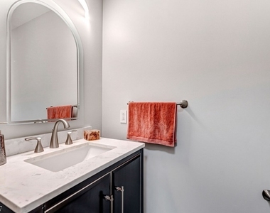 33 Highmount Ave - Photo Thumbnail 15