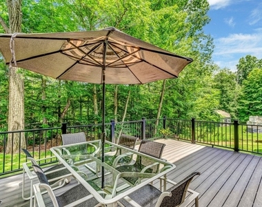 33 Highmount Ave - Photo Thumbnail 24