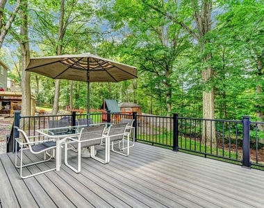 33 Highmount Ave - Photo Thumbnail 26