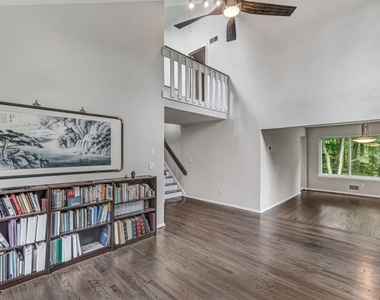 33 Highmount Ave - Photo Thumbnail 5