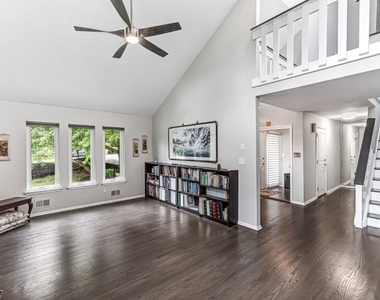 33 Highmount Ave - Photo Thumbnail 3