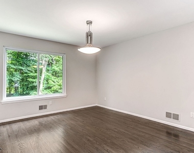 33 Highmount Ave - Photo Thumbnail 7