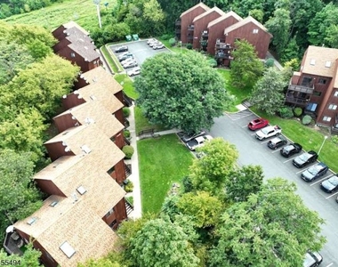 5 Brandywine Ct - Photo Thumbnail 3