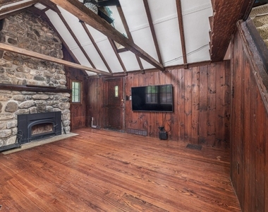 78 Woodlawn Rd - Photo Thumbnail 7