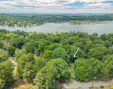 78 Woodlawn Rd - Photo Thumbnail 3