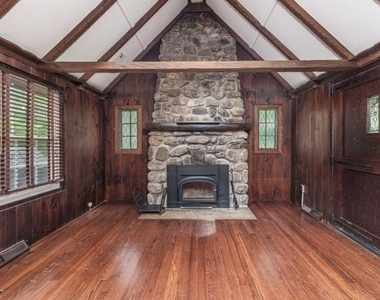 78 Woodlawn Rd - Photo Thumbnail 5