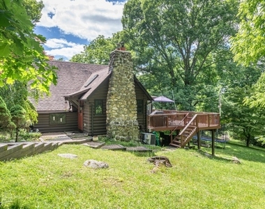 78 Woodlawn Rd - Photo Thumbnail 2