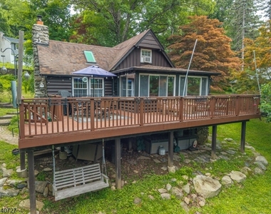 78 Woodlawn Rd - Photo Thumbnail 23