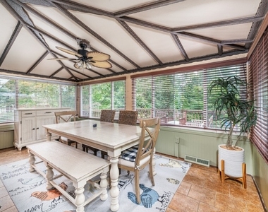 78 Woodlawn Rd - Photo Thumbnail 10