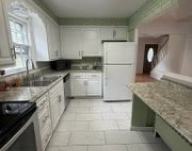 533 Ramapo Valley Rd - Photo Thumbnail 11