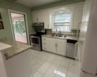 533 Ramapo Valley Rd - Photo Thumbnail 12