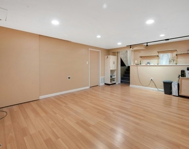 15 Maxine Dr - Photo Thumbnail 17