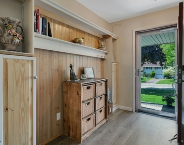 15 Maxine Dr - Photo Thumbnail 2