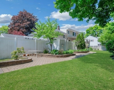 15 Maxine Dr - Photo Thumbnail 22
