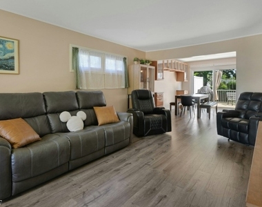 15 Maxine Dr - Photo Thumbnail 5