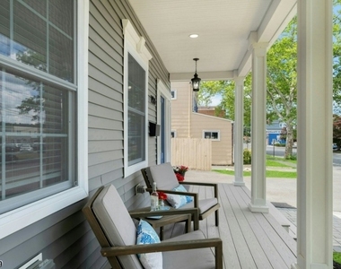 1928 Bartle Ave - Photo Thumbnail 3
