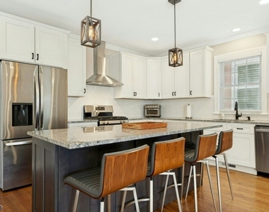 1928 Bartle Ave - Photo Thumbnail 11