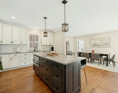 1928 Bartle Ave - Photo Thumbnail 10