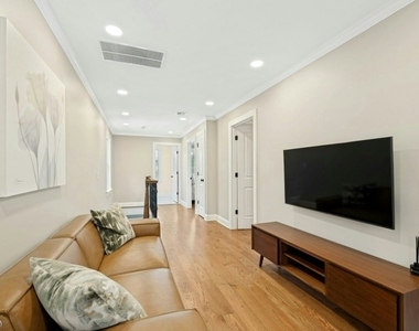 1928 Bartle Ave - Photo Thumbnail 18