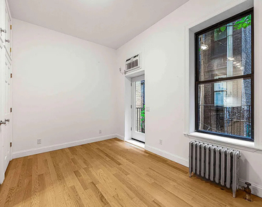304 East 11th - Photo Thumbnail 7
