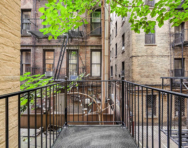 304 East 11th - Photo Thumbnail 6