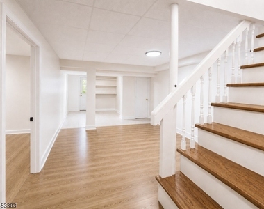 7 Valley Rd - Photo Thumbnail 13