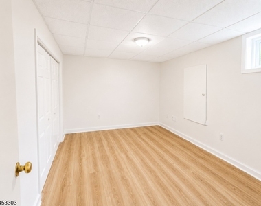 7 Valley Rd - Photo Thumbnail 20