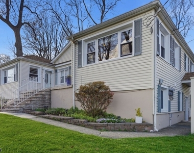 7 Valley Rd - Photo Thumbnail 1