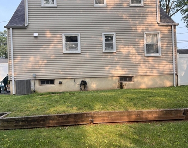 205 Villa Place - Photo Thumbnail 1